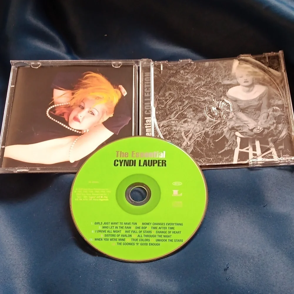 Cindy Lauper CD The essential